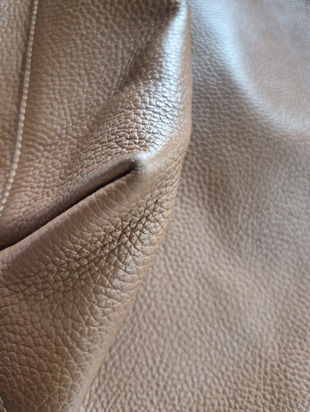 Cuyana Classic Open-Top Easy Tote Pebbled Leather Shoulder Bag, Caramel PO501582 - Picture 14 of 16